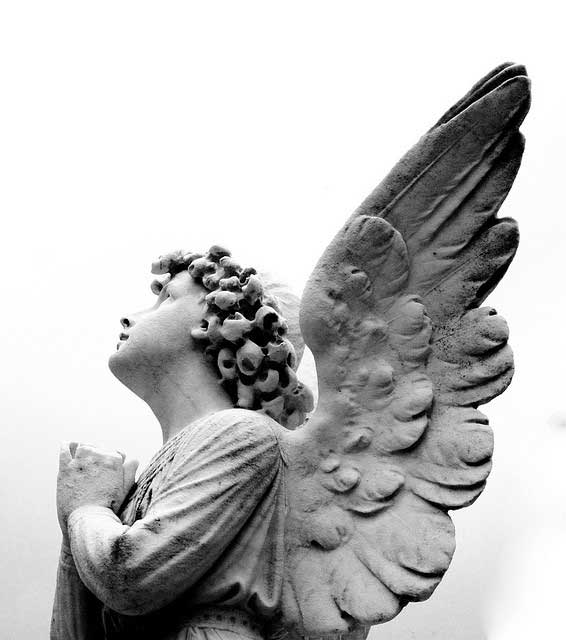 angel-praying-2